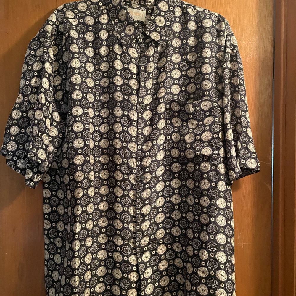 Men’s Silk Sport Shirt. Size L